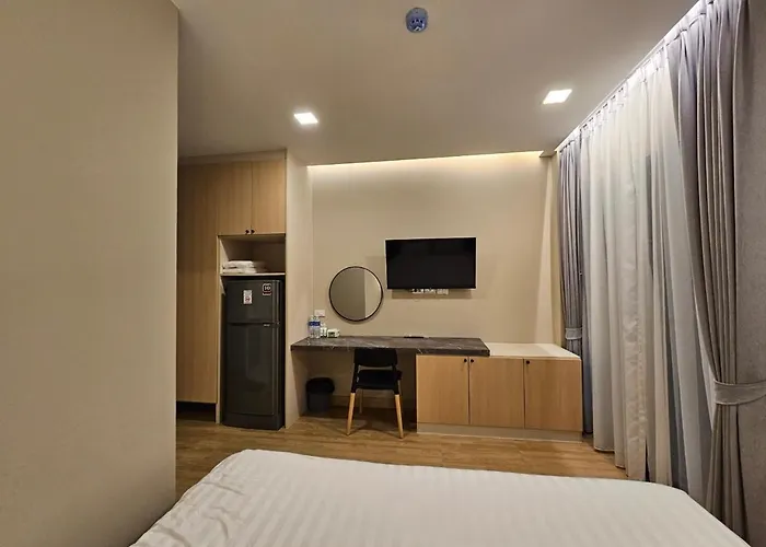 บ้านสุขใจ สามใบเถา 3*