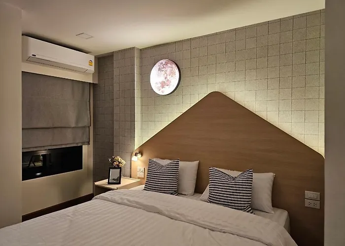 บ้านสุขใจ สามใบเถา โรงแรม 3*