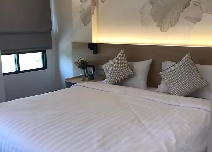 โรงแรม บ้านสุขใจ สามใบเถา 3*